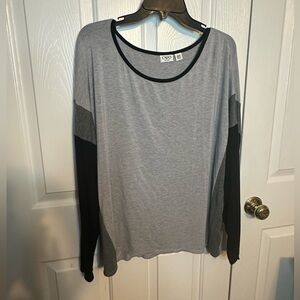 Womens- Cato- Gray and Black Long Sleeve Size 18/20 W